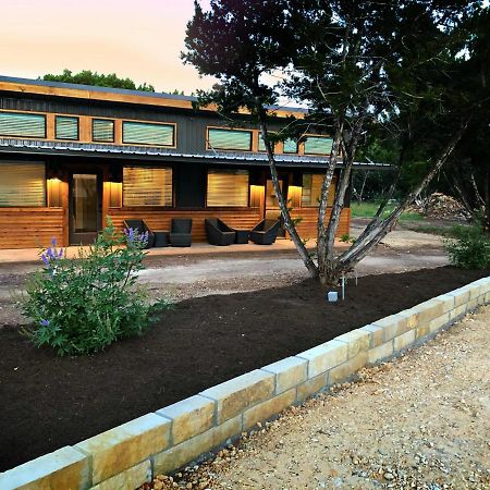 Green Acres Cottages - New Braunfels Suite 温伯利 外观 照片