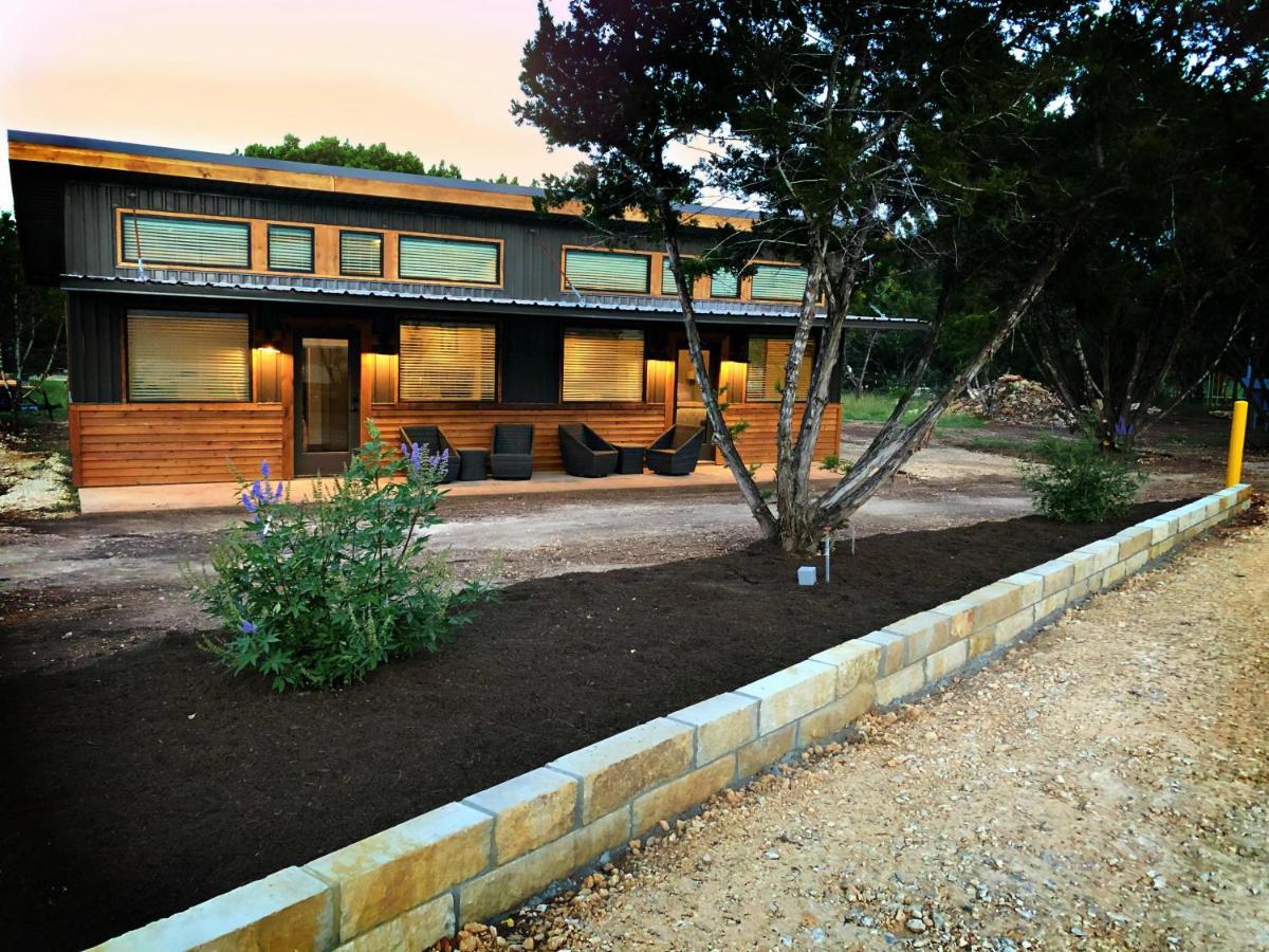 Green Acres Cottages - New Braunfels Suite 温伯利 外观 照片