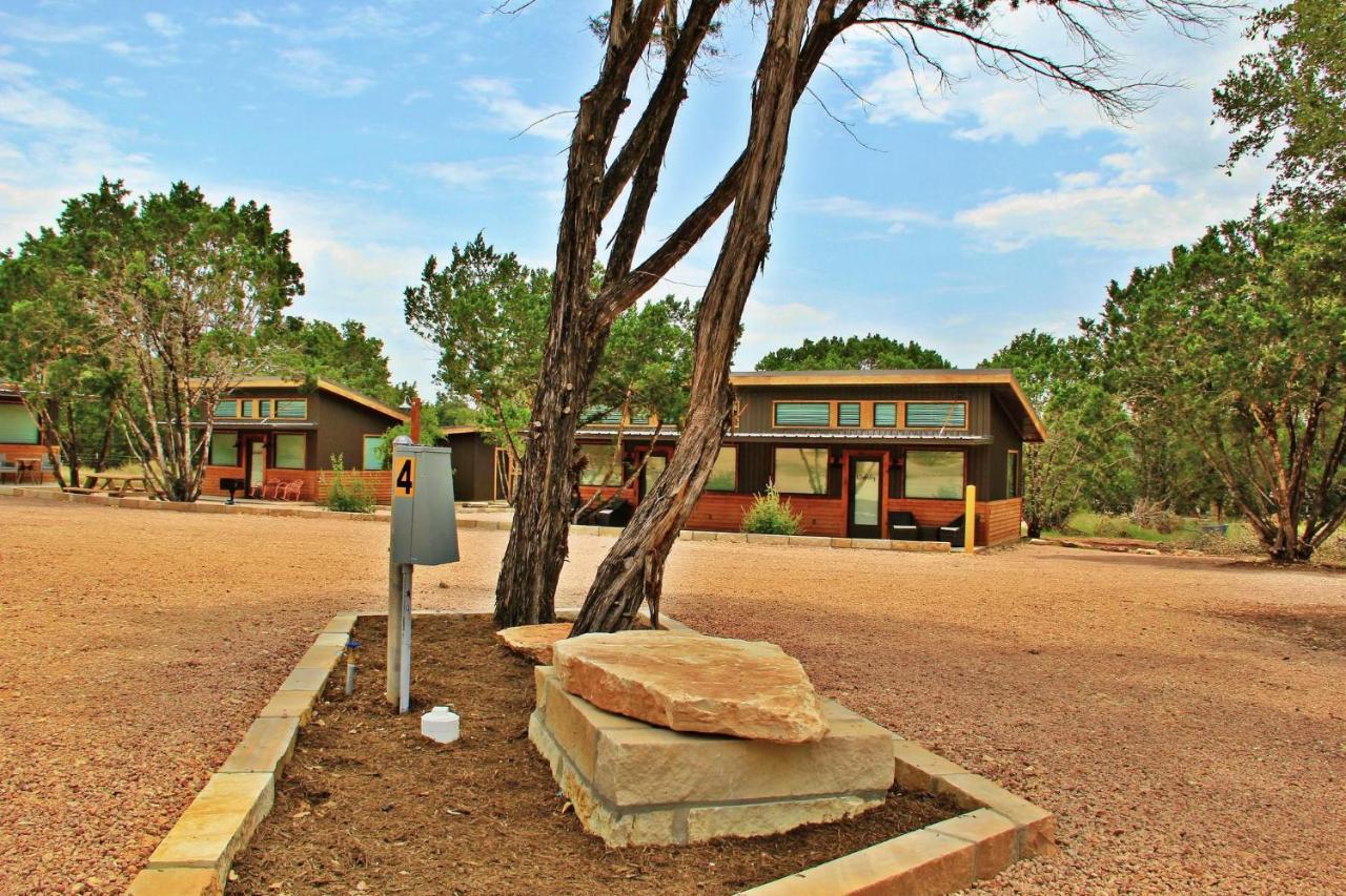 Green Acres Cottages - New Braunfels Suite 温伯利 外观 照片